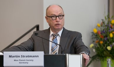 Prof. Martin Stratmann