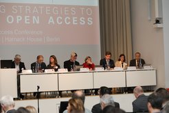 Panel during the 3 “Transformation Colloquy”